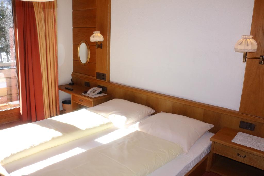Hotel Landle Гальтюр Экстерьер фото