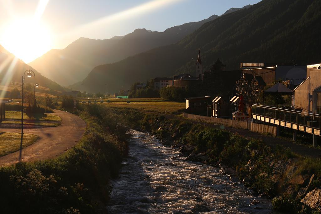 Hotel Landle Гальтюр Экстерьер фото